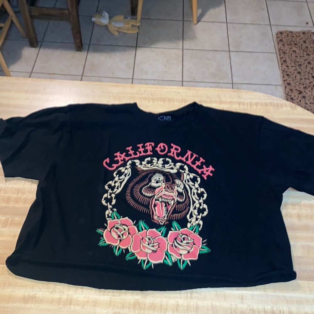 California bear cropped tee hand cut size XL LCM International